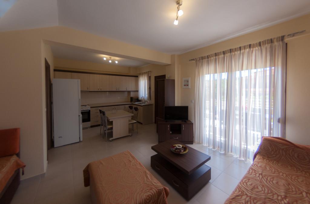 Ianthi Maisonettes Néa Ródha Exterior foto