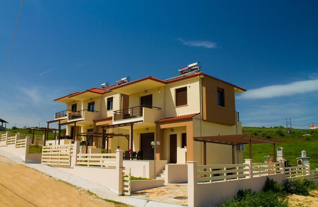Ianthi Maisonettes Néa Ródha Exterior foto